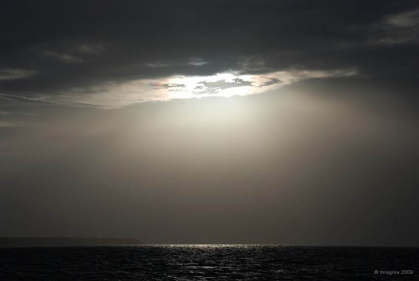 52- Ciel d'apocalypse en arrivant a Mouli.JPG